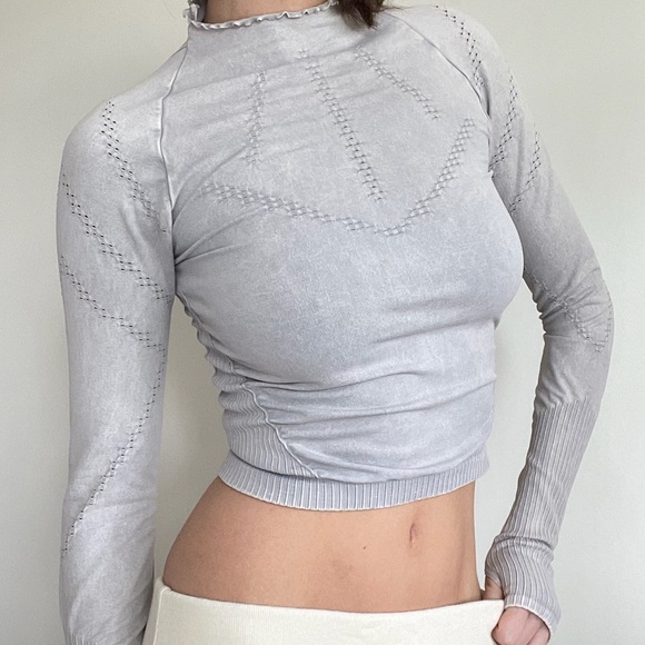 Free People Movement Good Karma High Neck layer NWOT - Picture 2 of 10